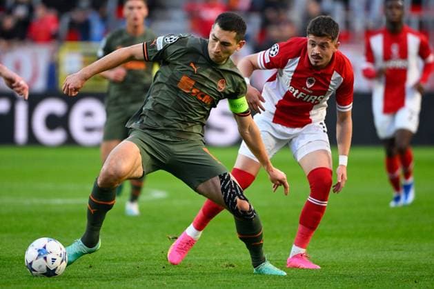 Royal Antwerp FC v FC Shakhtar Donetsk - UEFA Champions League DEURNE, BELGIUM - OCTOBER 04 : Taras Stepanenko midfielder of Shakhtar Donetsk during the UEFA Champions League group H match between Royal Antwerp FC and FC Shakhtar Donetsk on October 4, 2023 in Deurne, Belgium, 4 10 2023 Deurne Belgium  Copyright: xVincentxKalutx