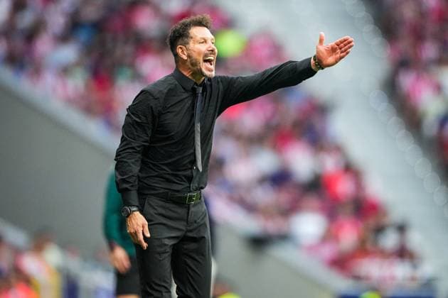 UEFA Champions League: Atletico Madrid v Feyenoord Madrid - Atletico Madrid coach Diego Simeone during the 2nd leg of the UEFA Champions League group stage between Atletico Madrid v Feyenoord at Estadio Metropolitano on 4 October 2023 in Madrid, Spain. Copyright: xTomxBodex