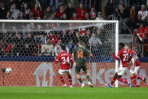 Shakhtar s Danylo Sikan scores a goal during a soccer game between Belgian soccer team Royal Antwerp FC and Ukrainian club Shakhtar Donetsk, on Wednesday 04 October 2023 in Antwerp, on day two of the Champions League group stage, in the group H. TOM GOYVAERTS TomxGoyvaerts  x76291595x