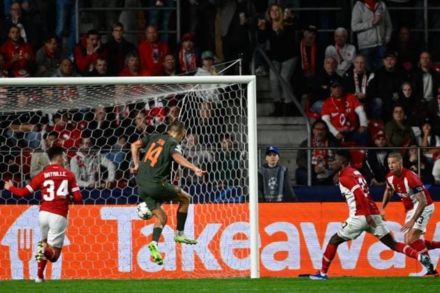 Royal Antwerp FC v FC Shakhtar Donetsk - UEFA Champions League DEURNE, BELGIUM - OCTOBER 04 : Danylo Sikan forward of Shakhtar Donetsk scoring the 2-3 goal during the UEFA Champions League group H match between Royal Antwerp FC and FC Shakhtar Donetsk on October 4, 2023 in Deurne, Belgium, 04 10 2023 Deurne Belgium  Copyright: xPeterxDexVoechtx