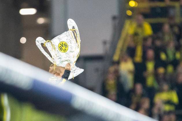 UEFA Champions League, Borussia Dortmund AC Milan, 04 10 2023 A young fan with homemade trophy , UEFA Champions League, Borussia Dortmund AC Milan, 2 group match, on 4 10 2023, Signal Iduna Park, Dortmund UEFA regulations prohibit any use of photographs as image sequences and or quasi video Copyright: xBEAUTIFULxSPORTS Meuselx