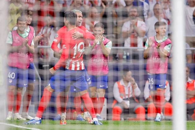 Spain, Madrid, 04 10 2023, Civitas Metropolitano, AtlÃ tico Madrid vs Feyenoord UEFA Champions League 2023 2024 Group E, Alvaro Morata Atletico Madrid celebrates after scoring his team s third goal Madrid Civitas Metropolitano Spain  eu-images-071