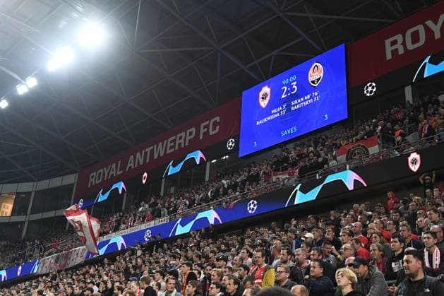 231004 Royal Antwerp FC vc FK Shakhtar Donetsk The scoreboard pictured during a football game between Royal Antwerp FC and FK Shakhtar Donetsk on day 2 in Group H of the UEFA Champions League season 2023-2024 competition on October 4, 2023 in Antwerp, Belgium. (Photo by Maarten Straetemans Isosport) ANTWERP BELGIUM  Copyright: xx 408864