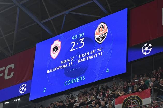 231004 Royal Antwerp FC vc FK Shakhtar Donetsk The scoreboard pictured during a football game between Royal Antwerp FC and FK Shakhtar Donetsk on day 2 in Group H of the UEFA Champions League season 2023-2024 competition on October 4, 2023 in Antwerp, Belgium. (Photo by Maarten Straetemans Isosport) ANTWERP BELGIUM  Copyright: xx 408866