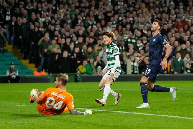 EDITORIAL USE ONLY No use with unauthorised audio, video, data, fixture lists, club league logos or live services. Online in-match use limited to 120 images, no video emulation. No use in betting, games or single club league player publications. Celtic v Lazio, UEFA Champions League, Group E, Football, Celtic Park, Glasgow, UK - 04 Oct 2023 EDITORIAL USE ONLY No use with unauthorised audio, video, data, fixture lists, club league logos or live services. Online in-match use limited to 120 images, no video emulation. No use in betting, games or single club league player publications.  Copyright: xStuartxWallace Shutterstockx 14134539e