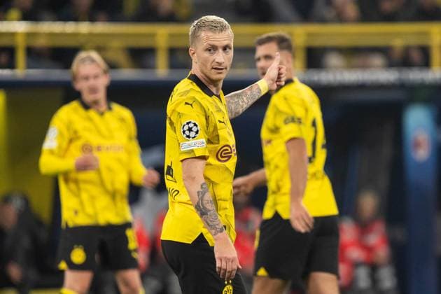 GER, Champions League BV Borussia Dortmund vs AC Milan Milan 04 10 2023, Signal Iduna Park, Dortmund, GER, Champions League BV Borussia Dortmund vs AC Milan Milan In picture Marco Reus BV Borussia Dortmund, 11 shows thumbs up nordphotoxGmbHxx xChristianxSchulze nph000300