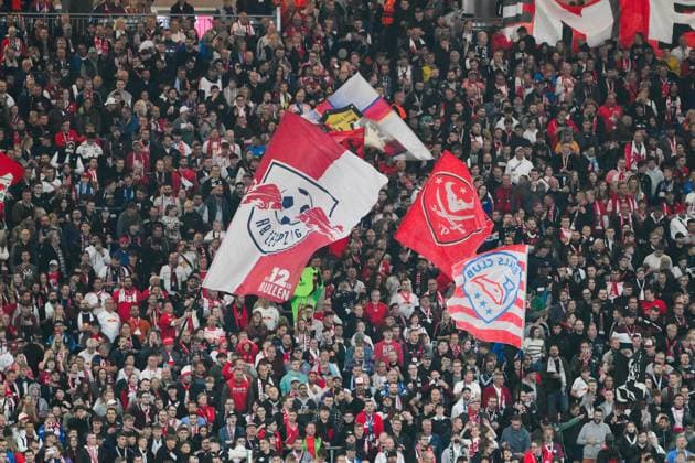 Fans of RB Leipzig RB Leipzig vs Manchester City, Football, Champions League, Preliminary Round, Matchday 2, Season 2023 2024, 04 10 2023 DFB DFL REGULATES PROHIBIT ANY USE OF PHOTOGRAPHS AS IMAGE SEQUENCES AND OR QUASI VIDEO RB Leipzig vs Manchester City, Football, Champions League, Preliminary Round, Matchday 2, Season 2023 2024, 04 10 2023 Leipzig Copyright: xEibner-Pressefoto BertxHarzerx EP_BHR