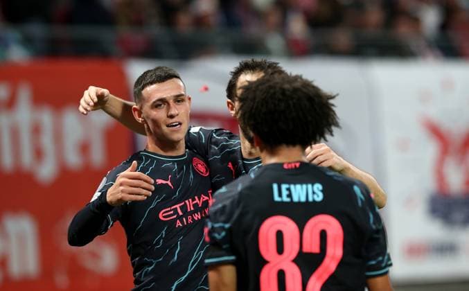 04 10 2023, Football UEFA Champions League 2023 2024, Group stage, Matchday 2, RB Leipzig Manchester City, at Red Bull Arena Leipzig cheering L R goal scorer Phil Foden Manchester City and Rico Mark Lewis Manchester City to score 0 1 DFL and DFB regulations prohibit any use of photographs as image sequences and or quasi video