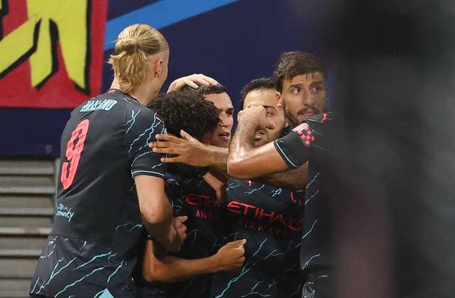 GER, UEFA Champions League, RB Leipzig vs Manchester City 04 10 2023, Leipzig, Red Bull Arena, GER, season 2023 2024, UEFA Champions League, Group G, RasenBallsport Leipzig vs Manchester City in picture goal celebration Manchester after goal to 0 1 by Phil Foden DFL regulations prohibit any use of photographs as image sequences and or quasi video
