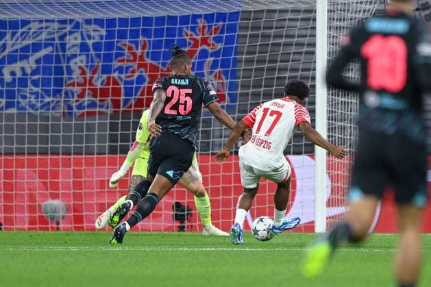 04 10 2023, Football, Champions League, 2 match day, 2023 2024 season, RB Leipzig Manchester City, Lois Openda RB Leipzig scores the goal to 1 1 xRHR PHOTO TKx Copyright: RHR-FOTOx RHR-FOTO TK