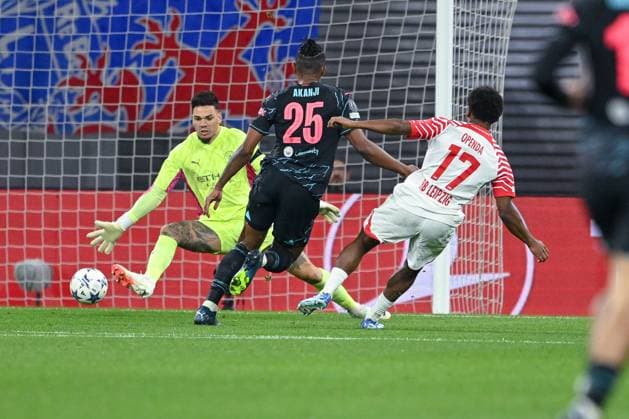 04 10 2023, Football, Champions League, 2 match day, 2023 2024 season, RB Leipzig Manchester City, Lois Openda RB Leipzig scores the goal to 1 1 xRHR PHOTO TKx Copyright: RHR-FOTOx RHR-FOTO TK