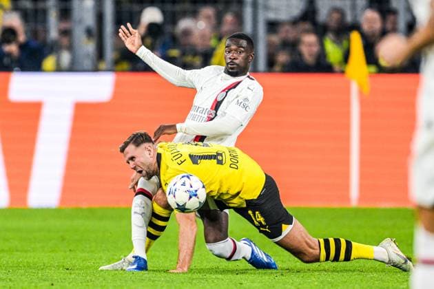 DORTMUND - (l-r) Malick Thiaw of AC Milan, Niclas Fullkrug of Borussia Dortmund during the UEFA Champions League match between Borussia Dortmund and AC Milan at Signal Iduna Park on October 4, 2023 in Dortmund, Germany. ANP Hollandse Hoogte UEFA Champions League 2023 24 2023 2024 xVIxANPxSportx xGerritxvanxKeulenxIVx 480246452 originalFilename: 480246452.jpg