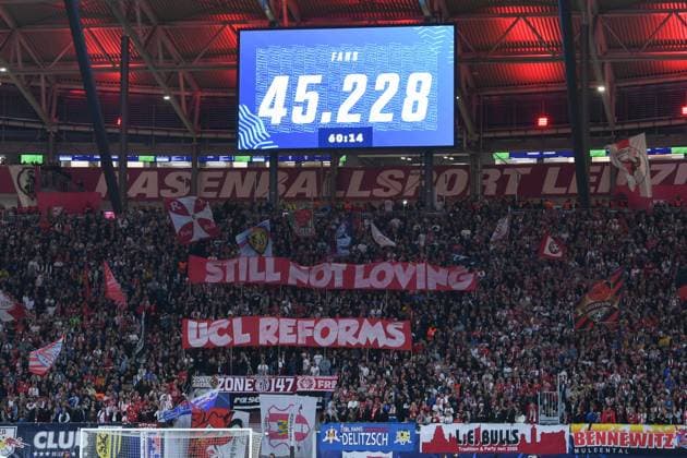 Football, men, 2023 2024 season, UEFA Champions League Group G, Matchday 2 , RB Leipzig Manchester City, v l scoreboard with the crowd of 45 228, 04 10 2023, Copyright: xSebastianxRäppold MatthiasxKochx