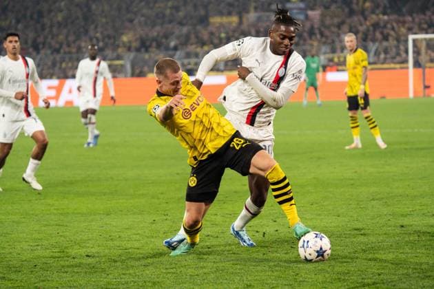 GER, Champions League BV Borussia Dortmund vs AC Milan Milan 04 10 2023, Signal Iduna Park, Dortmund, GER, Champions League BV Borussia Dortmund vs AC Milan Milan In the picture duel between Julian Ryerson BV Borussia Dortmund, 26 and Rafael Leao Leao AC Milan Milan, 10 nordphotoxGmbHxx xChristianxSchulze nph000300