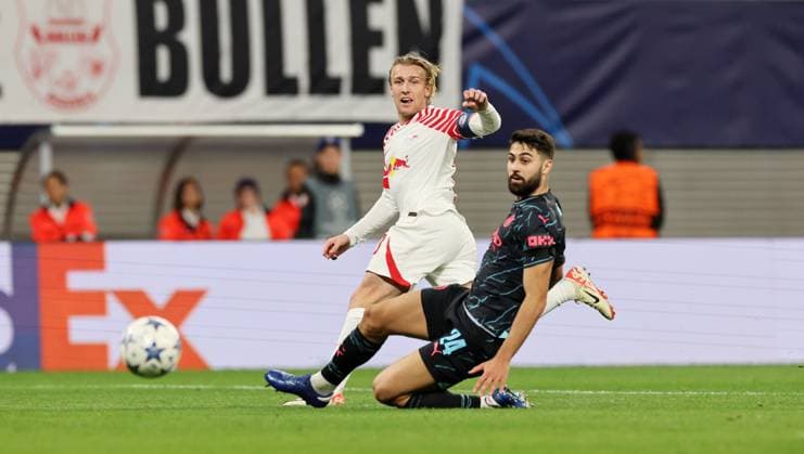 RB Leipzig Manchester City Champions League Leipzig, 04 10 2023, Red Bull Arena, Champions League, Group G , RB LEIPZIG vs MANCHESTER CITY FC , Pictured from l Emil Forsberg 10, RB Leipzig and Josko Gvardiol 24, Mannchester , Picture Point