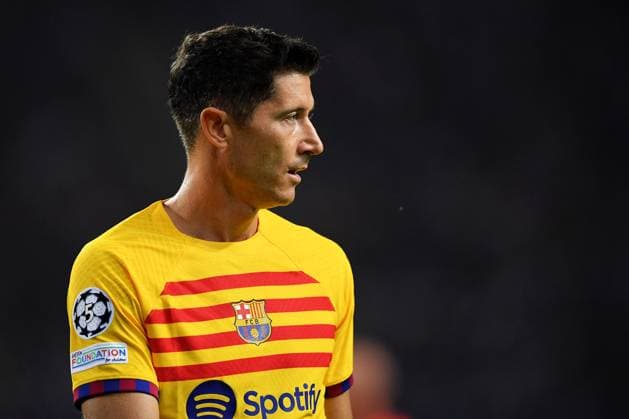 Estadio do Dragao Robert Lewandowski of Barcelona, moments before the match between Porto and Barcelona, in the 2nd round of Group H of the UEFA Champions League 2023 2024 at Estadio do Dragao this Wednesday, 04. 30761 (Daniel Castro SPP) Copyright: xDanielxCastrox xSPPx spp-en-DaCa-DVC_2410