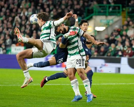 Sport Bilder des Tages EDITORIAL USE ONLY No use with unauthorised audio, video, data, fixture lists, club league logos or live services. Online in-match use limited to 120 images, no video emulation. No use in betting, games or single club league player publications. Celtic v Lazio, UEFA Champions League, Group E, Football, Celtic Park, Glasgow, UK - 04 Oct 2023 EDITORIAL USE ONLY No use with unauthorised audio, video, data, fixture lists, club league logos or live services. Online in-match use limited to 120 images, no video emulation. No use in betting, games or single club league player publications.  Copyright: xStuartxWallace Shutterstockx 14134539ah