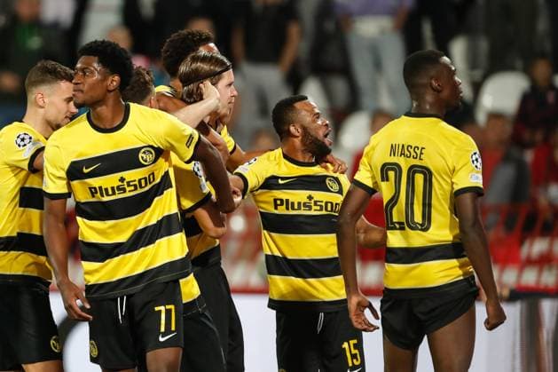 BELGRADE, SERBIA OCTOBER 4 Cedric Itten of Young Boys C celebrates his goal with teammates during the UEFA Champions League Group Stage Group G match between FK Crvena zvezda and Young Boys at Stadion Rajko Mitic on October 4, 2023 in Belgrade, Serbia Belgrade Stadion Rajko Mitic Serbia Copyright: xJustPictures.ch NikolaxKrsticx jp-en-EuSpIm-_G8I9516 20231004