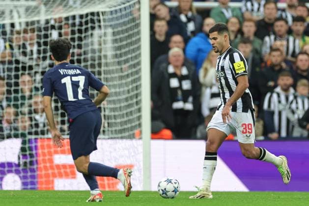 UEFA Champions League Newcastle United v Paris Saint-Germain Bruno Guimaraes 39 of Newcastle United in action during the UEFA Champions League match Newcastle United vs Paris Saint-Germain at St. James s Park, Newcastle, United Kingdom, 4th October 2023 (Photo by Mark Cosgrove News Images) Newcastle St. James s Park Tyne and Wear United Kingdom Copyright: xMarkxCosgrove NewsxImagesx