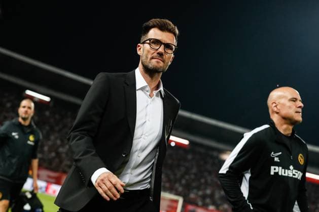 BELGRADE, SERBIA OCTOBER 4 head coach Raphael Wicky of Young Boys during the UEFA Champions League Group Stage Group G match between FK Crvena zvezda and Young Boys at Stadion Rajko Mitic on October 4, 2023 in Belgrade, Serbia Belgrade Stadion Rajko Mitic Serbia Copyright: xJustPictures.ch NikolaxKrsticx jp-en-EuSpIm-_G8I2734 20231004