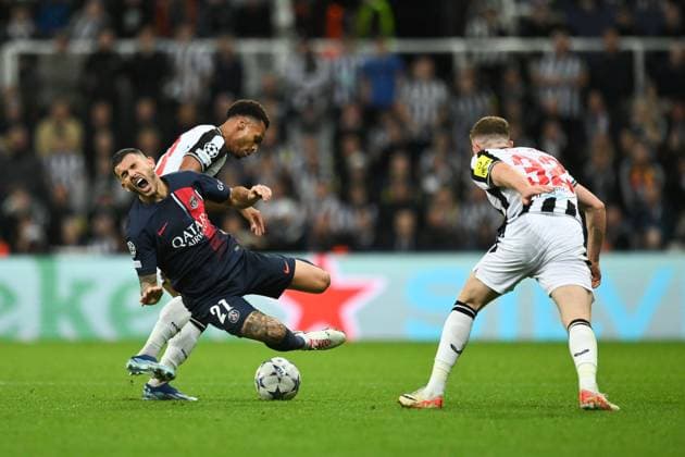 EDITORIAL USE ONLY No use with unauthorised audio, video, data, fixture lists, club league logos or live services. Online in-match use limited to 120 images, no video emulation. No use in betting, games or single club league player publications. Newcastle United v Paris Saint Germain, UEFA Champions League, Group F, Football, St James Park, Newcastle, UK - 04 Oct 2023 EDITORIAL USE ONLY No use with unauthorised audio, video, data, fixture lists, club league logos or live services. Online in-match use limited to 120 images, no video emulation. No use in betting, games or single club league player publications. Copyright: xRichardxLee Shutterstockx 14134540bo