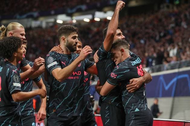 04 10 2023, xtgx, football UEFA Champions League, RB Leipzig Manchester City emspor, v l Julian Alvarez Manchester City, 19 jubilation, goal jubilation, cheers over the goal, celebrate the goal, celebration DFL DFB REGULATIONS PROHIBIT ANY USE OF PHOTOGRAPHS AS IMAGE SEQUENCES AND OR QUASI VIDEO Leipzig