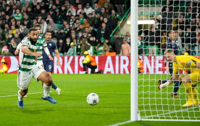 EDITORIAL USE ONLY No use with unauthorised audio, video, data, fixture lists, club league logos or live services. Online in-match use limited to 120 images, no video emulation. No use in betting, games or single club league player publications. Celtic v Lazio, UEFA Champions League, Group E, Football, Celtic Park, Glasgow, UK - 04 Oct 2023 EDITORIAL USE ONLY No use with unauthorised audio, video, data, fixture lists, club league logos or live services. Online in-match use limited to 120 images, no video emulation. No use in betting, games or single club league player publications.  Copyright: xStuartxWallace Shutterstockx 14134539am
