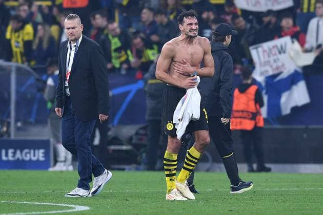 Soccer Champions Group Stage 2 matchday Borussia Dortmund AC Milan on 04 10 2023 at Signal Iduna Park in Dortmund Mats Hummels Dortmund with chest pain xRx