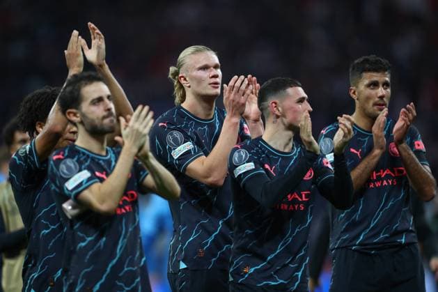 04 10 2023, xtgx, football UEFA Champions League, RB Leipzig Manchester City emspor, v l Erling Haarland Manchester City, 9 cheering about the victory, cheering after the end of the game DFL DFB REGULATES PROHIBIT ANY USE OF PHOTOGRAPHS as IMAGE SEQUENCES and or QUASI VIDEO Leipzig