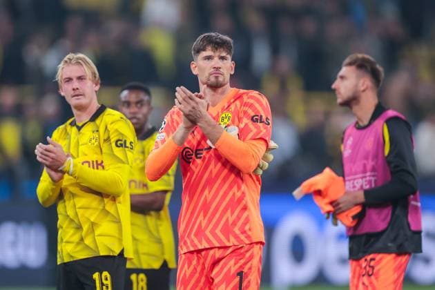 04 10 2023, Football, 2023 2024 season, UEFA Champions League, Group stage, Borussia Dortmund AC Milan, v l Julian Brandt Borussia Dortmund , Gregor Kobel Borussia Dortmund , Marcel Lotka Borussia Dortmund , Dortmund Signal Iduna Park NRW Germany xRHR PHOTO DEx Copyright: DennisxEwert RHR-FOTOx RHR-FOTO DE