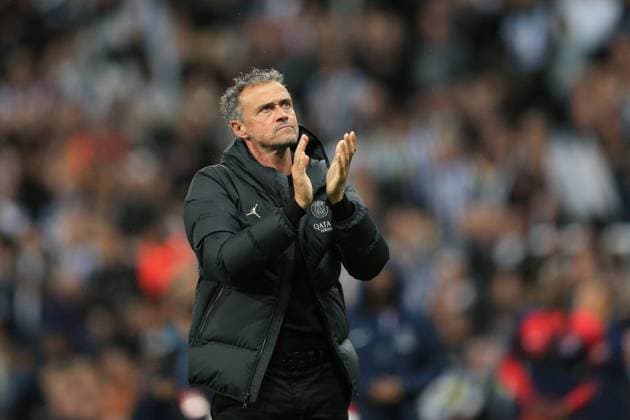 Newcastle United gegen Paris Saint Germain 04. Oktober 2023, Newcastle upon Tyne UEFA Champions™s League Fußball Gruppe F Newcastle United gegen Paris Saint Germain PSG-Manager Luis Enrique Foto von Daniel Chesterton Newcastle upon Tyne UK  Copyright: xDanielxChestertonxOffside