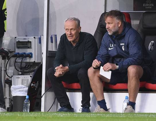 05 10 2023, xhbx, football UEFA Europa League, SC Freiburg West Ham United emspor, v l coach Christian Streich SC Freiburg DFL DFB REGULATIONS PROHIBIT ANY USE OF PHOTOGRAPHS as IMAGE SEQUENCES and or QUASI VIDEO Freiburg