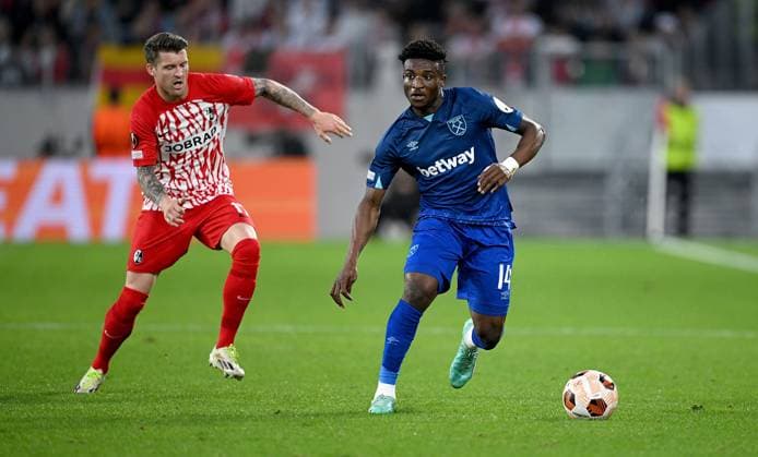 FOOTBALL EUROPE LEAGUE SEASON 2023 2024 Preliminary Round Group A 2 Matchday SC Freiburg West Ham United 05 10 2023 Lukas Kuebler left, SC Freiburg vs Mohammed Kudus right, West Ham United