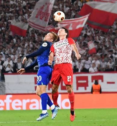 05 10 2023, xhbx, football UEFA Europa League, SC Freiburg West Ham United emspor, v l Jarrod Bowen West Ham United , Nicolas Höfler SC Freiburg DFL DFB REGULATES PROHIBIT ANY USE OF PHOTOGRAPHS as IMAGE SEQUENCES and or QUASI VIDEO Freiburg