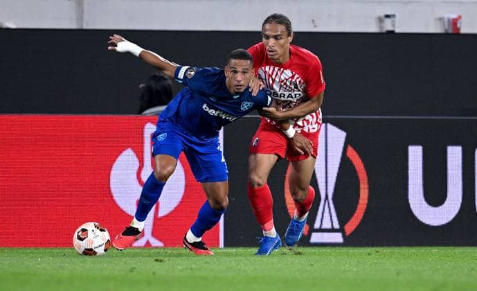 FOOTBALL EUROPE LEAGUE SEASON 2023 2024 Preliminary Round Group A 2 Matchday SC Freiburg West Ham United 05 10 2023 Thilo Kehrer left, West Ham United vs Kilian Sildillia right, SC Freiburg