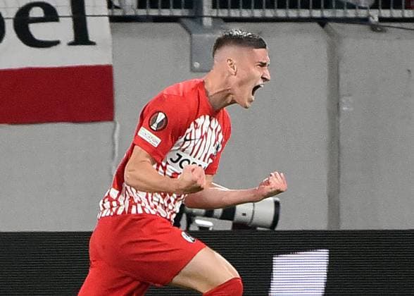 Bilder des Jahres 2023, Sport 10 Oktober Sport Themen der Woche KW40 Sport Bilder des Tages 05.10.2023, xhbx, Fussball UEFA Europa League, SC Freiburg - West Ham United emspor, v.l. Torjubel, Goal celebration, celebrate the goal 1:1 durch Roland Sallai (SC Freiburg) (DFL DFB REGULATIONS PROHIBIT ANY USE OF PHOTOGRAPHS as IMAGE SEQUENCES and or QUASI-VIDEO) Freiburg *** 05 10 2023, xhbx, football UEFA Europa League, SC Freiburg West Ham United emspor, v l goal celebration, celebrate the goal 1 1 by Roland Sallai SC Freiburg DFL DFB REGULATIONS PROHIBIT ANY USE OF PHOTOGRAPHS as IMAGE SEQUENCES and or QUASI VIDEO Freiburg
