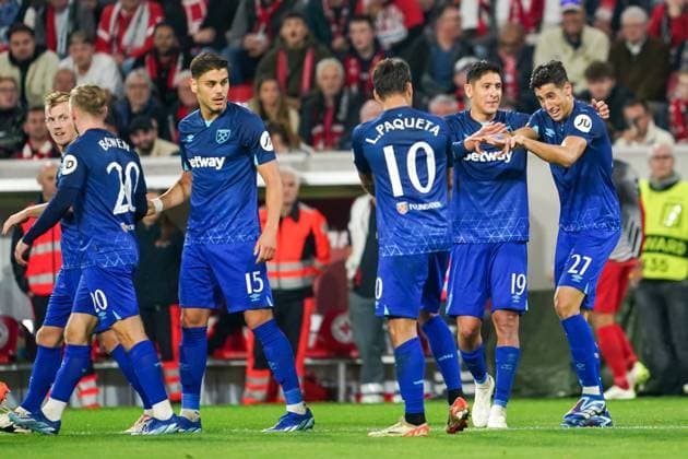 Germany, Freiburg, 5th October 2023: Nayef Aguerd (27 West Ham) celebrates with teammates after scoring his team s second goal during the UEFA Europa League football match between SC Freiburg and West Ham United at Europa Park Stadium in Freiburg, Germany. (Daniela Porcelli SPP) Copyright: xDanielaxPorcellix xSPPx spp-en-DaPoSp-20231005-DP109856