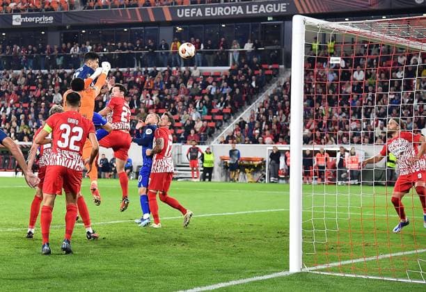 05 10 2023, xhbx, football UEFA Europa League, SC Freiburg West Ham United emspor, v l Goal scored, Goal to 1 2 Noah Atubolu SC Freiburg , Noah Atubolu SC Freiburg , Nicolas Höfler SC Freiburg DFL DFB REGULATIONS PROHIBIT ANY USE OF PHOTOGRAPHS as IMAGE SEQUENCES and or QUASI VIDEO Freiburg