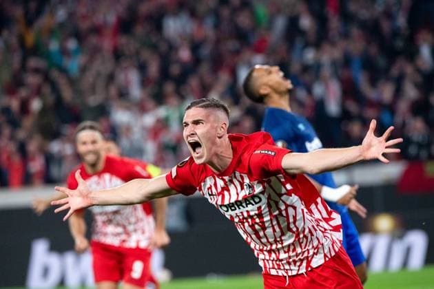 Roland Sallai SC Freiburg, 22 cheers for the goal to 1 1, GER, SC Freiburg SCF vs West Ham United WHU , Football UEFA Europa League, Group A, Matchday 2, Season 2023 2024, 05 10 2023 GER, SC Freiburg SCF vs West Ham United WHU , Football UEFA Europa League, Group A, Matchday 2, Season 2023 2024, 05 10 2023 Freiburg Copyright: xEibner-Pressefoto Memmlerx EP_MMR