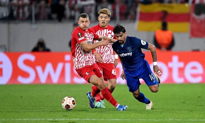 FOOTBALL EUROPE LEAGUE SEASON 2023 2024 Preliminary Round Group A 2 Matchday SC Freiburg West Ham United 05 10 2023 Maximilian Eggestein left, SC Freiburg vs. Lucas Paqueta right, West Ham United