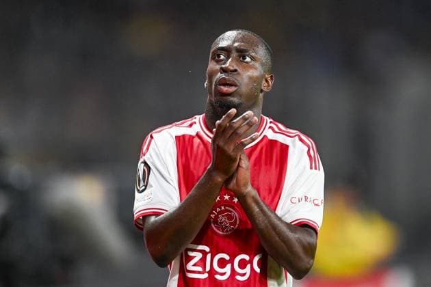 ATHENS, 05-10-2023, OPAP Arena, Europa League Football, season 2023 2024, AEK Athens FC - Ajax, Ajax player Carlos Forbs acknowledges the fans after his substitution AEK Athens - Ajax  x22638131x Copyright:
