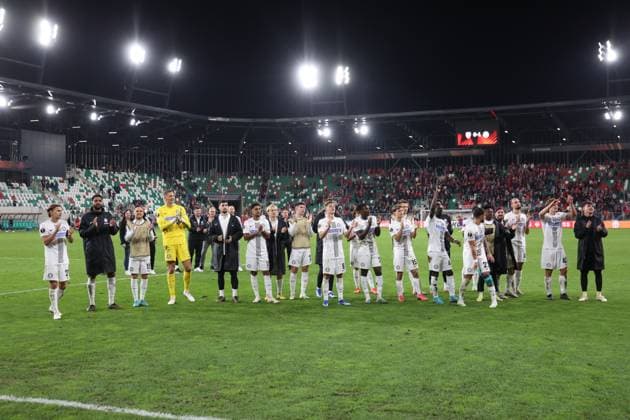 SOCCER - UEFA EL, Czestochowa vs Sturm SOSNOWIEC,POLAND,05.OCT.23 - SOCCER - UEFA Europa League, group stage, Rakow Czestochowa vs SK Sturm Graz. Image shows the rejoicing of Sturm.  GEPAxpictures xChrisxBauer