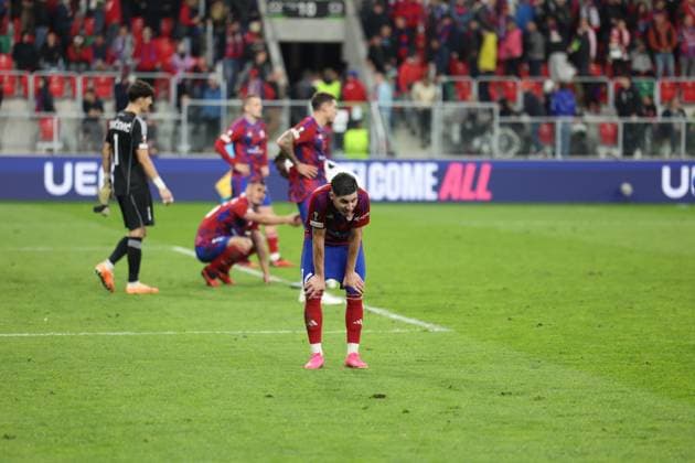 SOCCER - UEFA EL, Czestochowa vs Sturm SOSNOWIEC,POLAND,05.OCT.23 - SOCCER - UEFA Europa League, group stage, Rakow Czestochowa vs SK Sturm Graz. Image shows the disappointment of Czestochowa.  GEPAxpictures xChrisxBauer