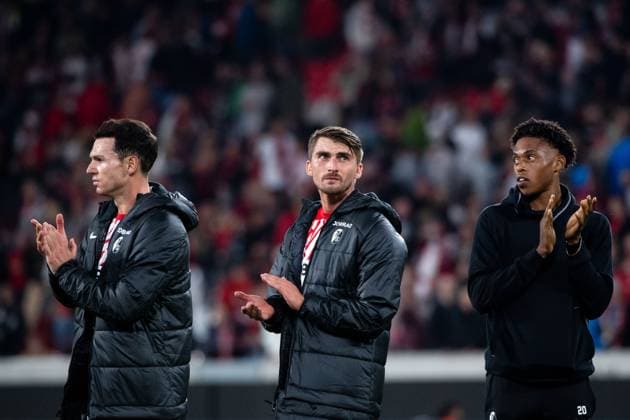 Nicolas Hoefler SC Freiburg, 27 , Maximilian Philipp SC Freiburg, 26 , Junior Adamu SC Freiburg, 20 is disappointed with the defeat, GER, SC Freiburg SCF vs West Ham United WHU , Football UEFA Europa League, Group A, Matchday 2, Season 2023 2024, 05 10 2023 GER, SC Freiburg SCF vs West Ham United WHU , Football UEFA Europa League, Group A, Matchday 2, Season 2023 2024, 05 10 2023 Freiburg Copyright: xEibner-Pressefoto Memmlerx EP_MMR