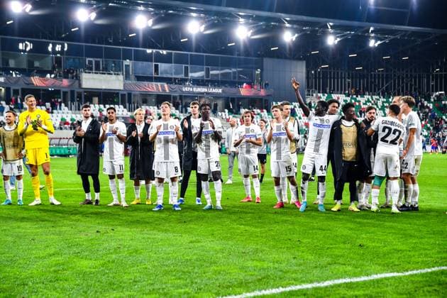 SOSNOWIEC, POLAND - OCTOBER 5: Sturm Graz players celebrating their win during UEFA Europa League Matchday 2 group stage match between Rakow Czestochowa and Sturm Graz at Zaglebiowski Park Sportowy on October 5, 2023 in Sosnowiec, Rakow Czestochowa v Sturm Graz Copyright: xMateuszxSobczakx