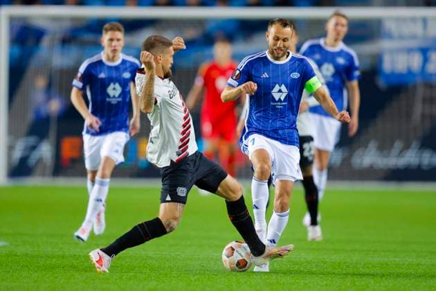 UEFA Europa League in football 2023: Molde - Bayer Leverkusen Molde 20231005. Bayer Leverkusen s Robert Andrich and Molde s Magnus Wolff Eikrem during the Europa League soccer match between Molde and Bayer Leverkusen at Aker Stadion. Photo: Svein Ove Ekornesvag NTB Molde Norway EDITORIAL USE ONLY. RESTRICTED USE FOR BETTING COMPANIES Ref:_SPOfQ0_t5BoCe4.jpg  Copyright: xSveinxOvexEkornesvagx xNTBx