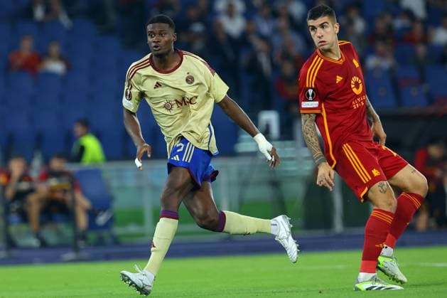 Football: UEFA Europa League 2023-2024 - group G - SS Lazio vs AS Roma vs Servette FC at Olympic Stadium in Rome on 05th october 2023 Rome, Italy 05.10.2023: Theo Magnin of Servette , Gianluca Mancini of Roma in action during the UEFA Europa League 2023-2024, group G, football match between AS Roma vs Servette FC at Olympic Stadium in Rome. Rome Olympic italy Copyright: xmarcoxiacobucci