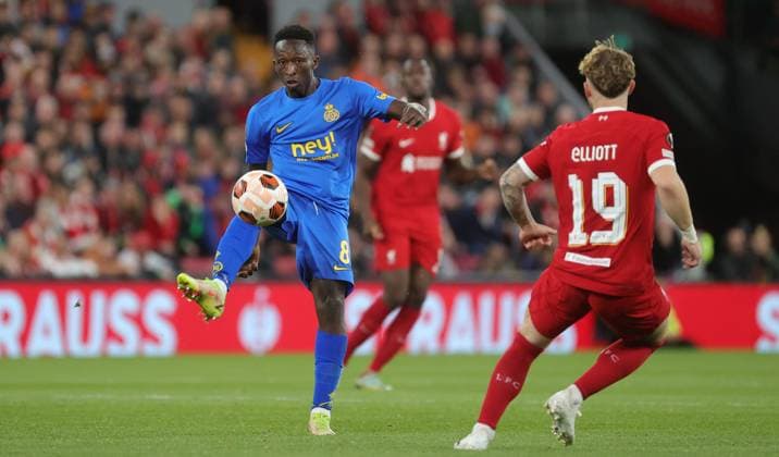 Union s Amani Lazare fights for the ball during a match between Belgian soccer team Royale Union Saint Gilloise and English Liverpool FC, on Wednesday 04 October 2023 in Liverpool, United Kingdom, on day 2 of the group phase of the UEFA Europa League competition, in group E. VIRGINIExLEFOUR  x76447345x