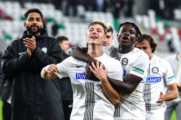 SOSNOWIEC, POLAND - OCTOBER 5: Alexander Prass (8) of Sturm Graz and Seedy Jatta (20) of Sturm Graz celebrating win during UEFA Europa League Matchday 2 group stage match between Rakow Czestochowa and Sturm Graz at Zaglebiowski Park Sportowy on October 5, 2023 in Sosnowiec, Rakow Czestochowa v Sturm Graz Copyright: xMateuszxSobczakx