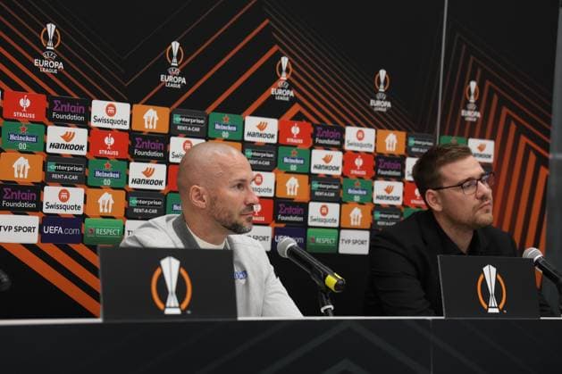 SOCCER - UEFA EL, Czestochowa vs Sturm SOSNOWIEC,POLAND,05.OCT.23 - SOCCER - UEFA Europa League, group stage, Rakow Czestochowa vs SK Sturm Graz. Image shows head coach Christian Ilzer and Stefan Haller (Sturm).  GEPAxpictures xChrisxBauer